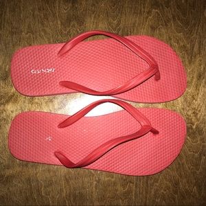 ✨2 for $10✨ Old Navy Flip Flops